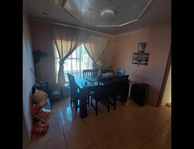 3 BEDROOM HOUSE FOR SALE IN LEHURUTSHE